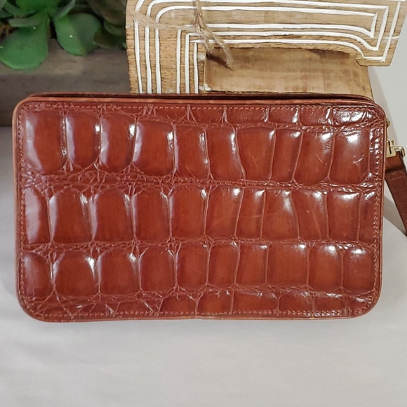 🏷Brand New Nine West Clutch - Picture 6 of 8
